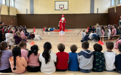 Der Nikolaus besucht die PMH