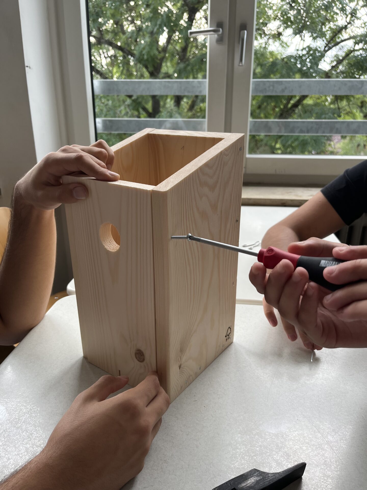 Nistkästenbau mit dem NABU