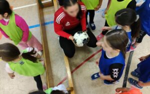 Das Fußballmobil besucht die 2. Klassen der PMH